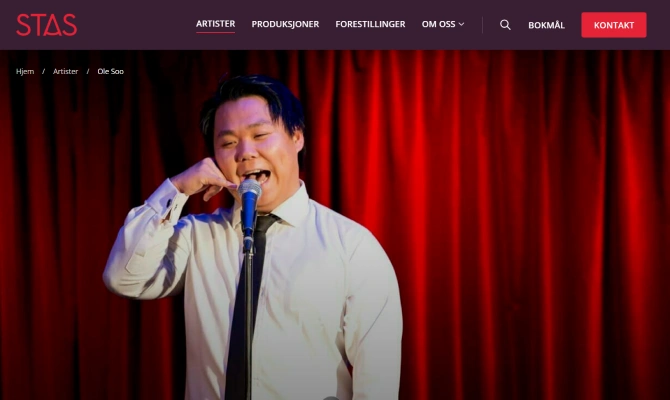 Artistprofilen til komikeren Ole Soo på stasartist.no, med et scenebilde i full bredde øverst